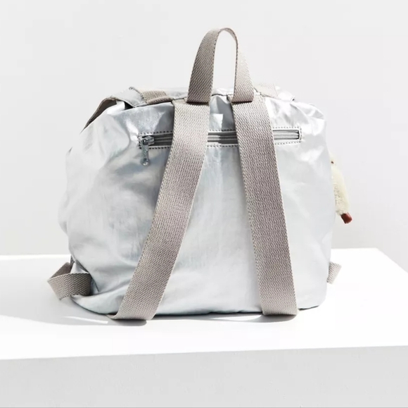 Kipling Joetsu Gold color medium size bag Backpack in great used condition! - Picture 4 of 16